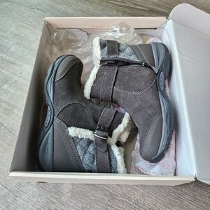 Easy Spirit Elk Suede Boots, Size 7, Dark Gray